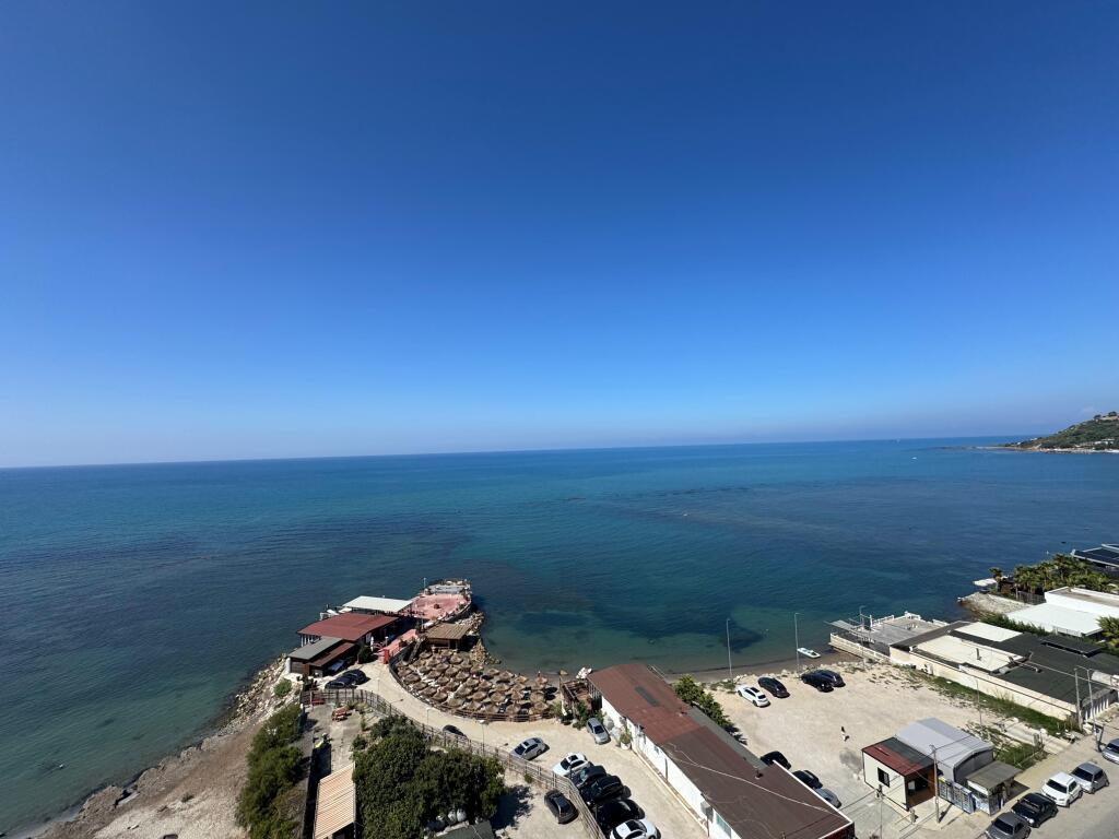 Jepet apartament me qera 3+2+4 Vollga Durres