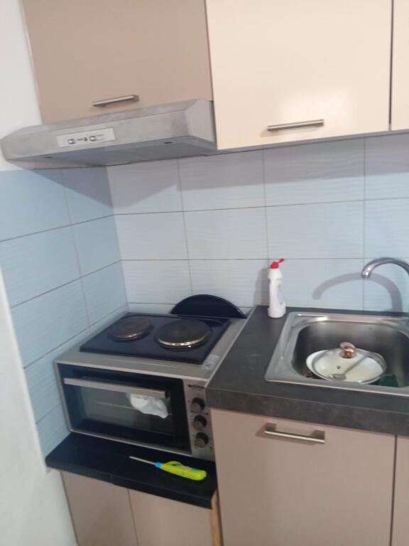 GARSIONERE 25000 LEKE.PRANE RING CENTER