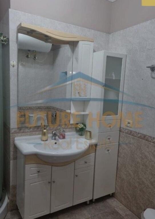 Rent, Apartment 2+1, Barricades Street