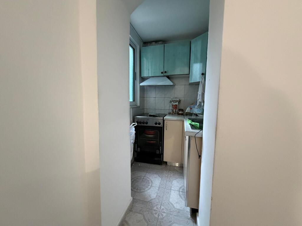 SHITET APARTAMENT 2+1+2 AFER BULEVARD ZOGU 1