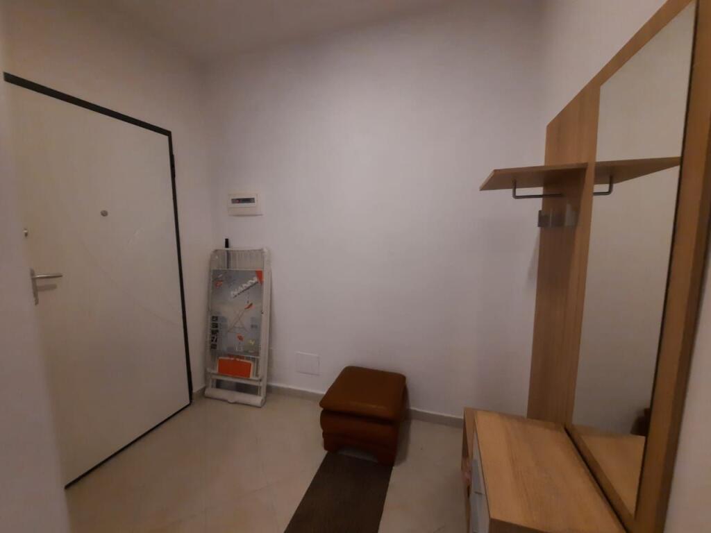 Jepet apartament me qera 1+1 vollga