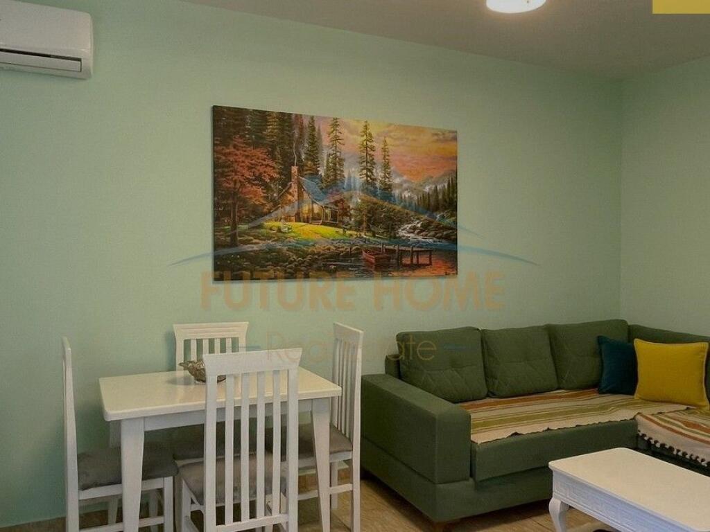 Qira, Apartament 1+1, Prane Stacionit te Trenit