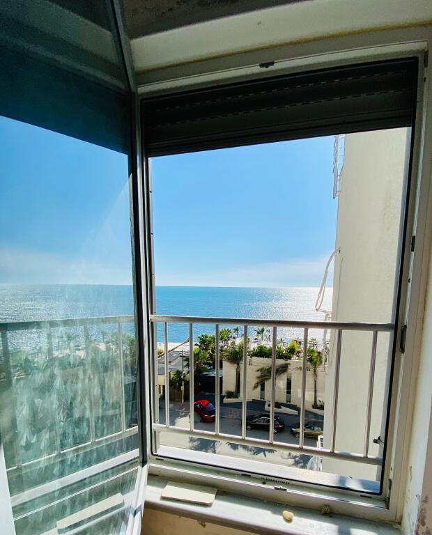 Jepet apartament me qera 2+1+2 me pamje fantastike nga deti ne vollga durres