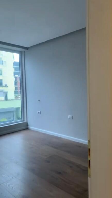 Jordan Misja Jepet Apartament 2+1 Me Qera Bosh