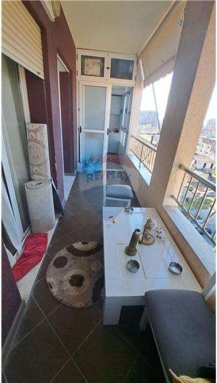  APARTAMENT 3+1+2 PËR SHITJE