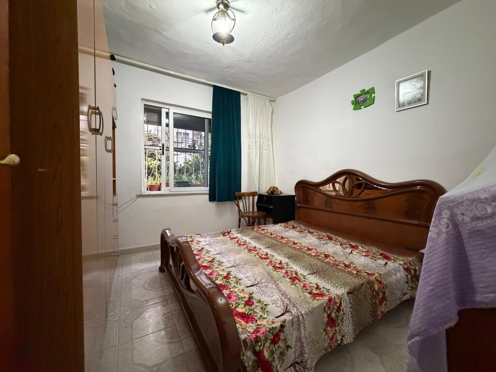 SHITET APARTAMENT 2+1+2 AFER BULEVARD ZOGU 1