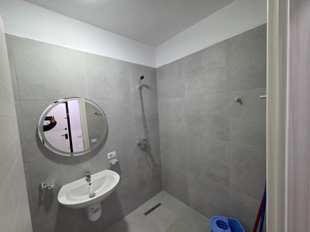 Laprak Jepet Apartament 2+1 Me Qera