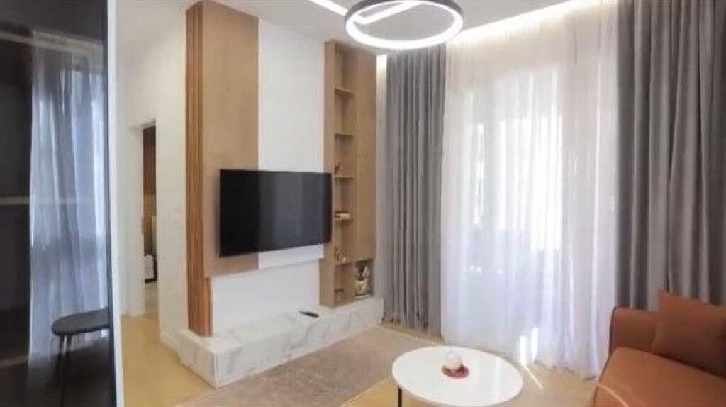 apartament 1+1 me qira tek Ish Fusha Aviacionit