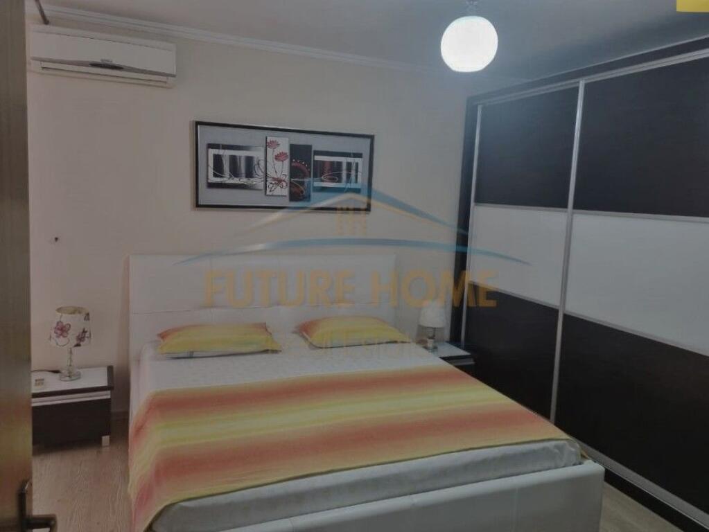 Rent, Apartment 2+1, Barricades Street