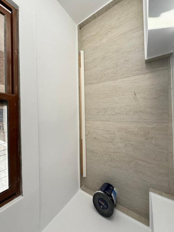 Shitet Ap 1+1 + Depo 📌Rr Kongresi i Lushnjes ( 21 Dhjetori- mbrapa Hotel Mondial dhe Komisariatit Nr 2) Kati 4 -pallat 5 katesh ekzistues! Sip 59 m neto! Pamje jug- perëndim! Punime super lluks! Cmimi 140”000 euro