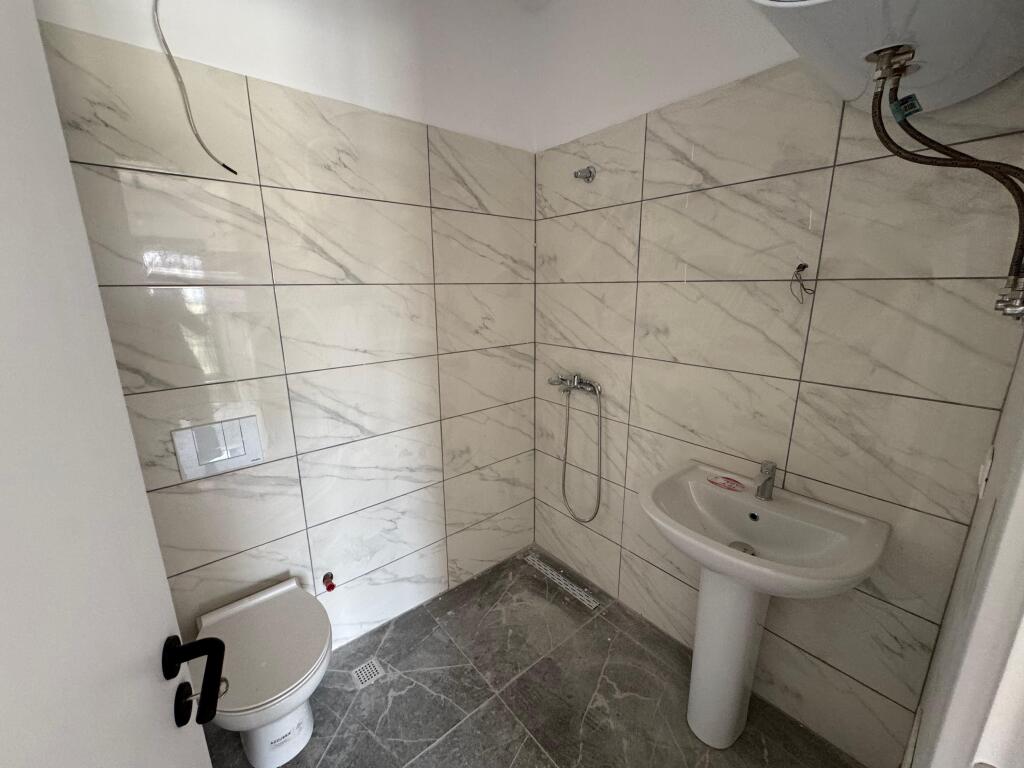 Appartamento 2+1+2 in vendita  Indirizzo: Kodra Diellit  Superficie totale 92.7  Superficie netta 76 m2  Prezzo 185.000€