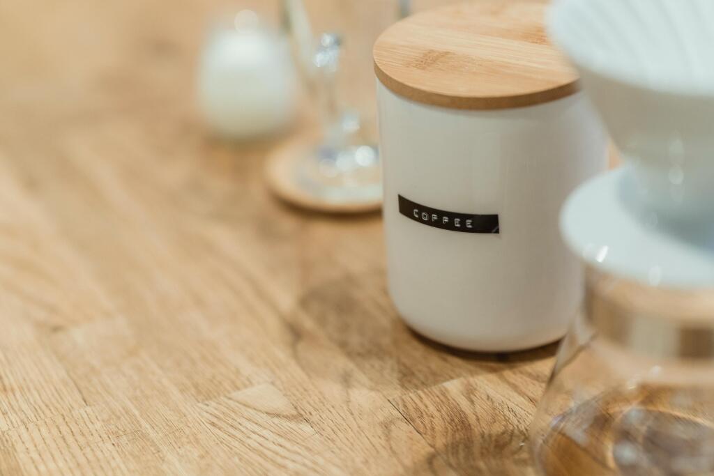 SHITET BAR KAFE PRANE PALLATIT ME SHIGJETA