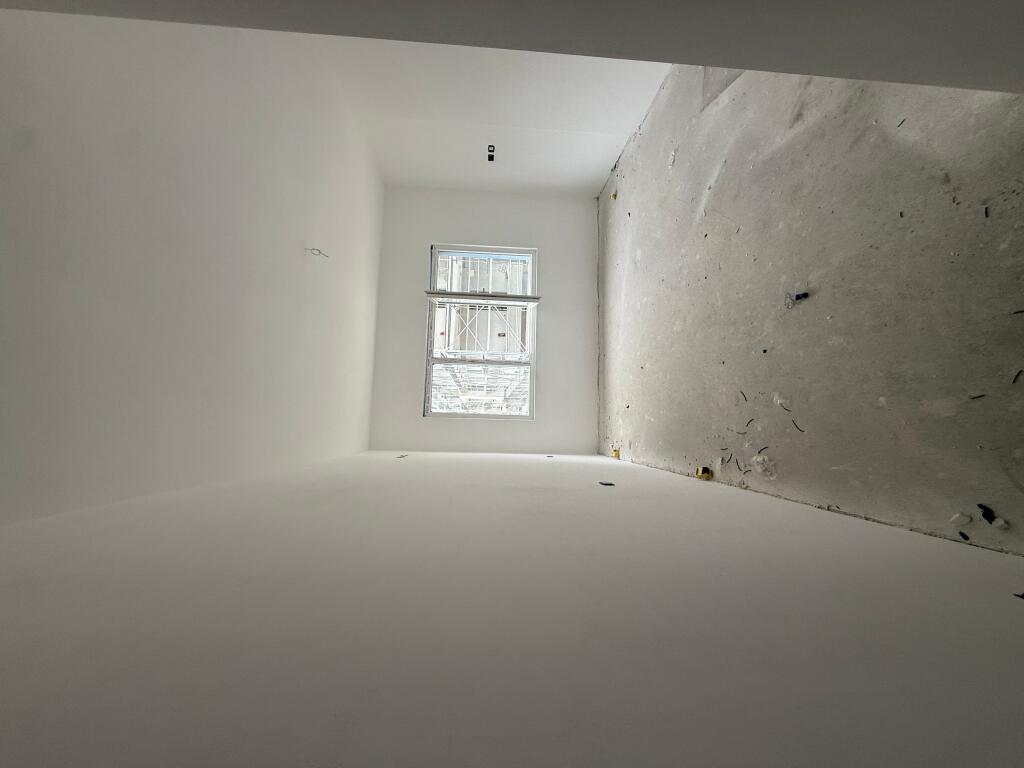 Shitet 1+1 te Univers City