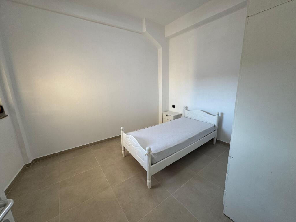 jepet me qera shtepi private 2+1 lagja 15 spitalle durres