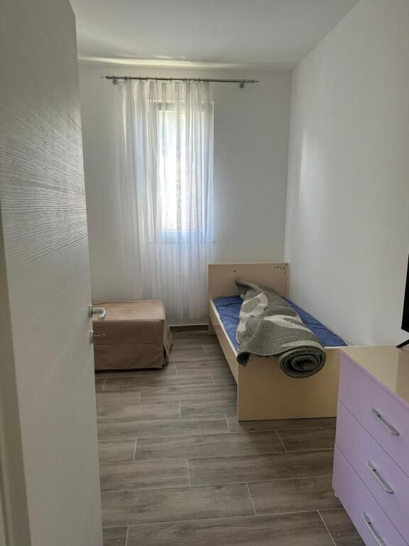Apartament 2+1 me Qera ne Kombinat me 2 poste 🅿️