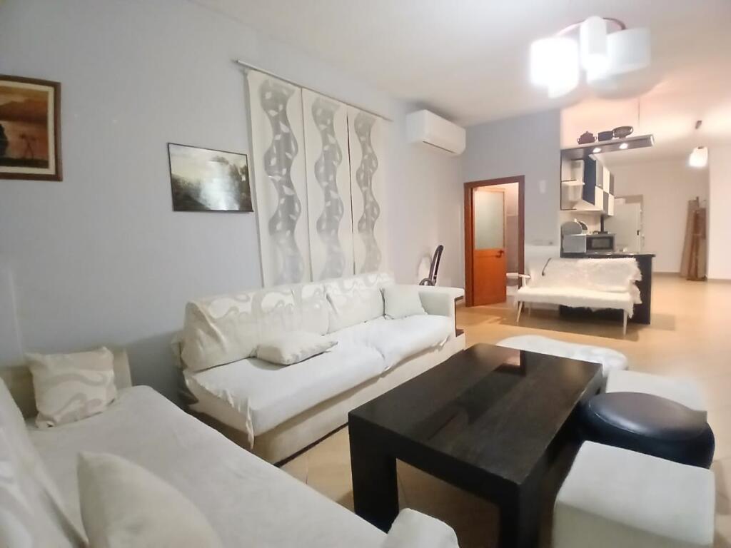 Jepet Me Qera Apartament 2+1