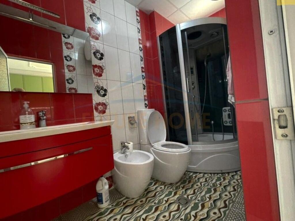 Qera, Apartament 2+1+2, Bllok