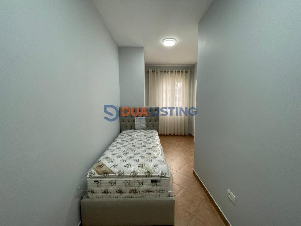 Apartament modern 2+1 me qira te Rruga e Kavajes prane Kishes Katolike!