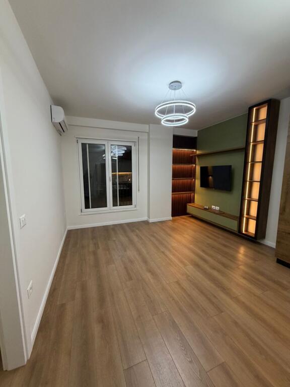 🏡 Apartament 1+1 me Qira – Komuna e Parisit (pranë Kika 2)