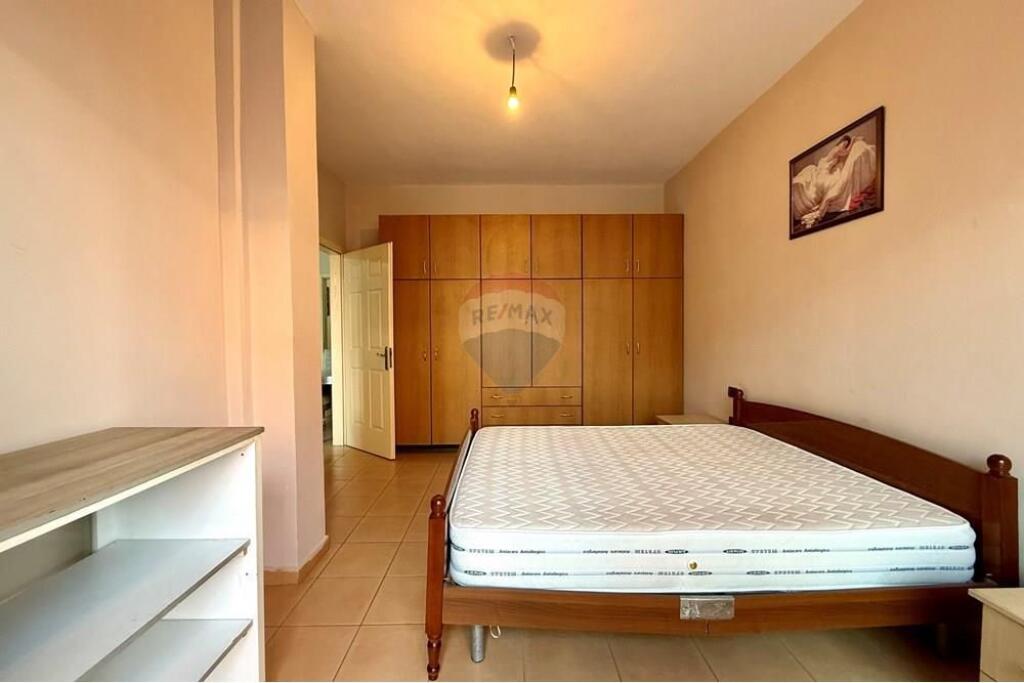 Apartament ne shitje 2+1 te KMY Yzberisht