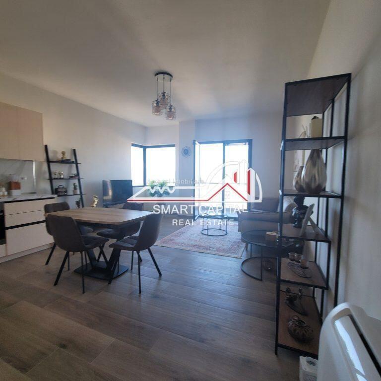 SHITET APARTAMENT 2+1+GARAZH, NE UJIN E FTOHTE VLORE !