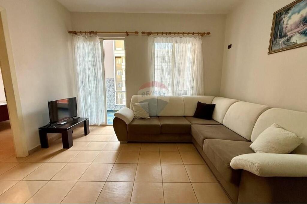 Apartament ne shitje 2+1 te KMY Yzberisht