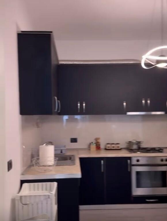 Apartament 1+1 me qira tek 2 Palmat ne Astir!