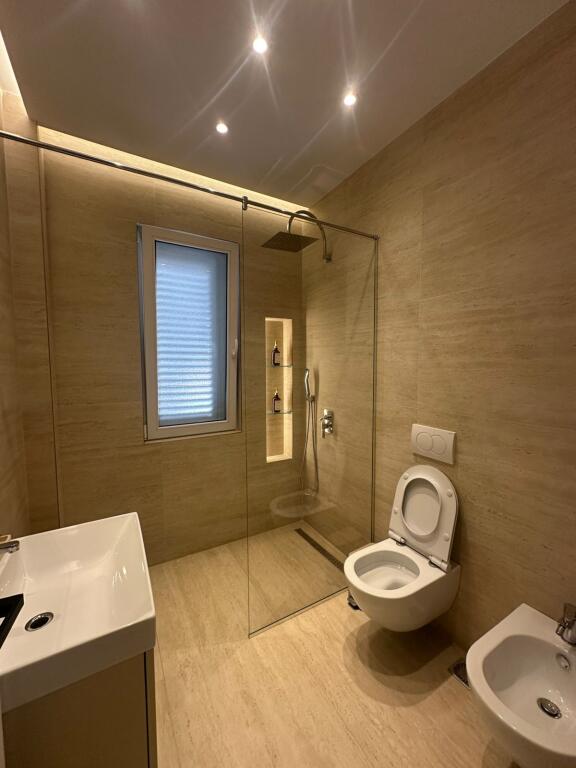 🏠 Apartment 1+1 for Rent – Barricade Street