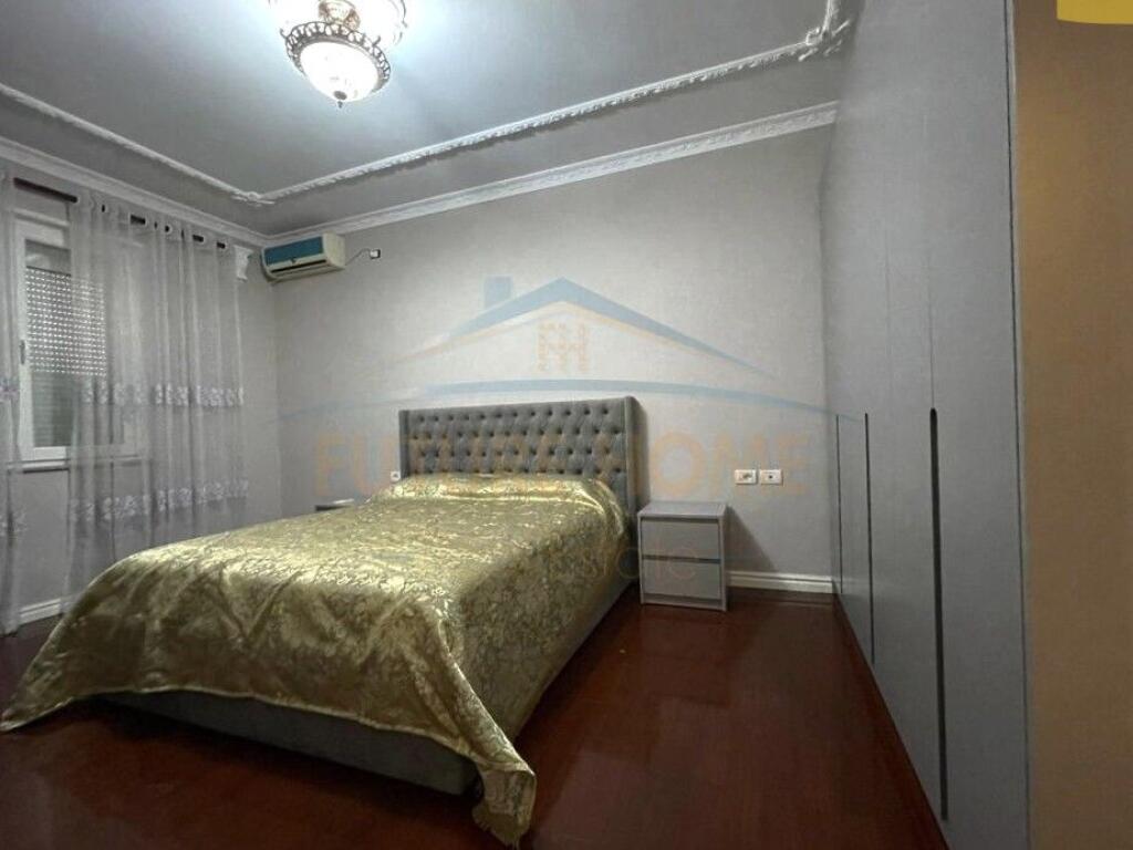 Qera, Apartament 2+1+2, Bllok