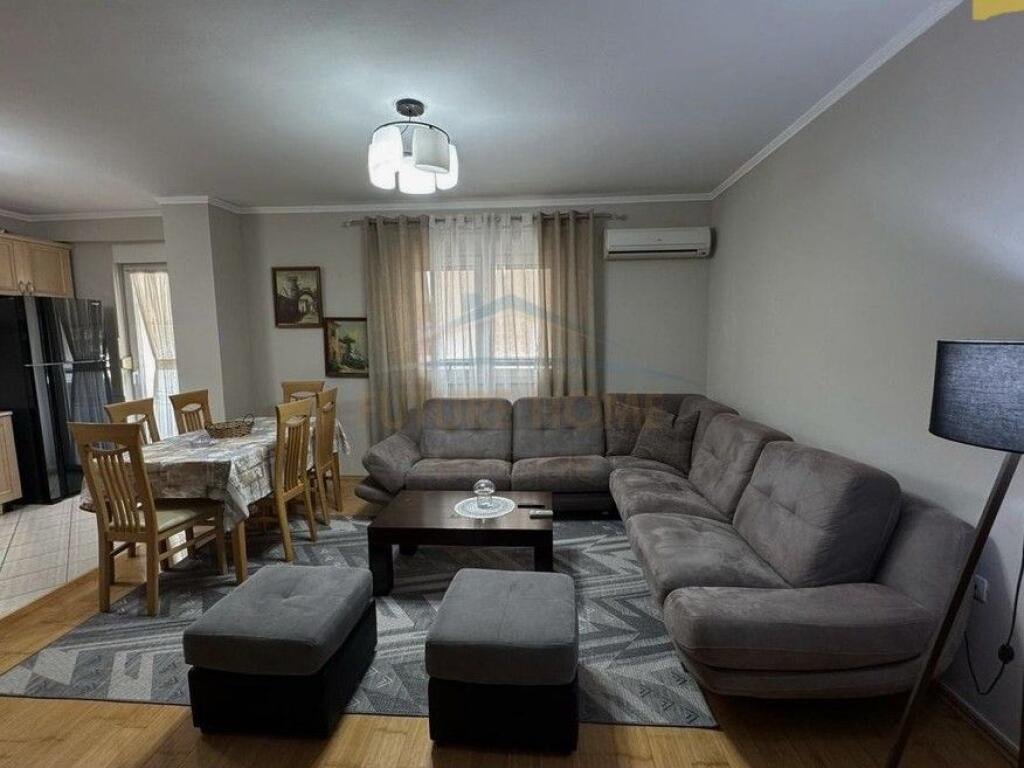 Shitet, Apartament 2+1, Air Albania, Tiranë