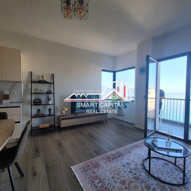 SHITET APARTAMENT 2+1+GARAZH, NE UJIN E FTOHTE VLORE !