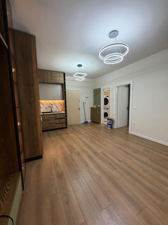 🏡 Apartament 1+1 me Qira – Komuna e Parisit (pranë Kika 2)