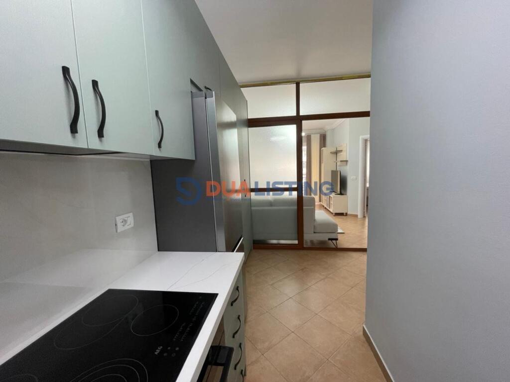 Apartament modern 2+1 me qira te Rruga e Kavajes prane Kishes Katolike!