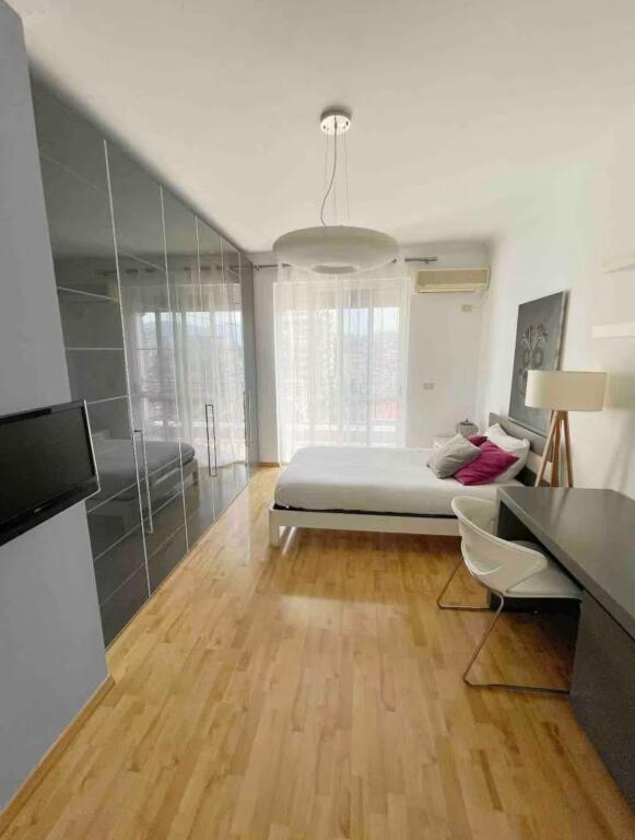 🏡 Apartament 3+1+2 me Qira – Bllok