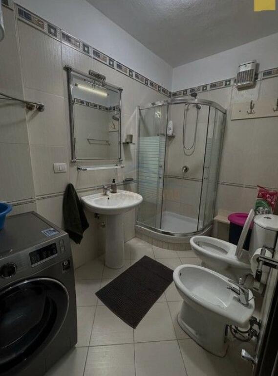 Shitet, Apartament 2+1, Air Albania, Tiranë