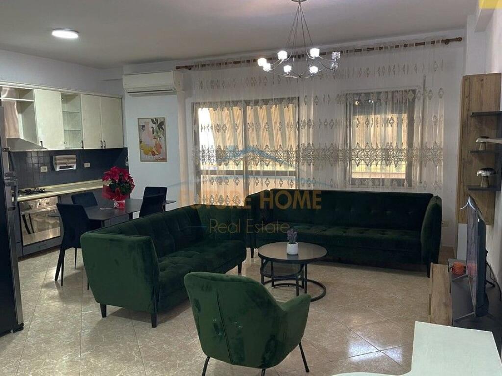 Qera, Apartament 2+1+2, Komuna e Parisit, Tirane.