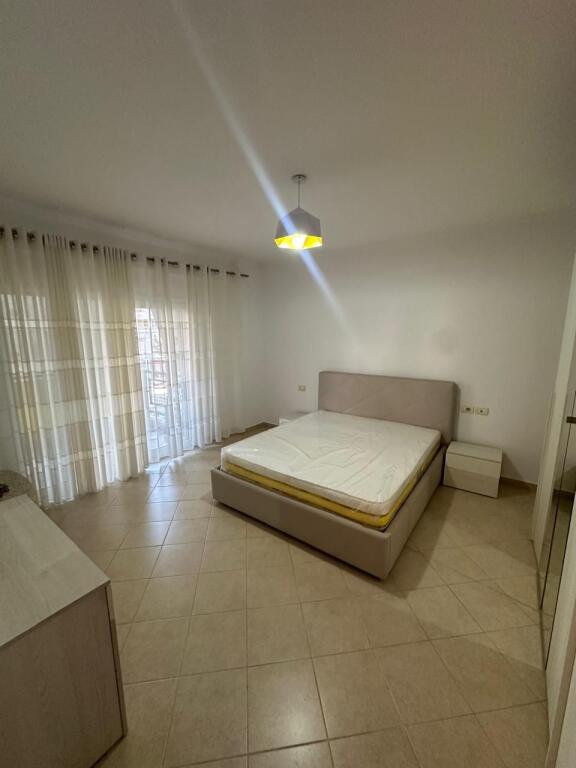 🏡 Apartament 2+1 me Qira – Komuna e Parisit
