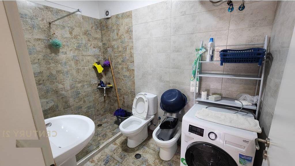 SHITET APARTAMENT 2+1 TEK 21 DHJETORI !