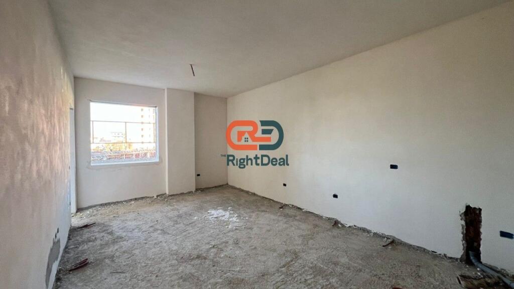 In Paskuqan, at British Residence, a 3+1+2 Apartment Perfect for Division into Two 1+1 Apartments is for Sale!!!