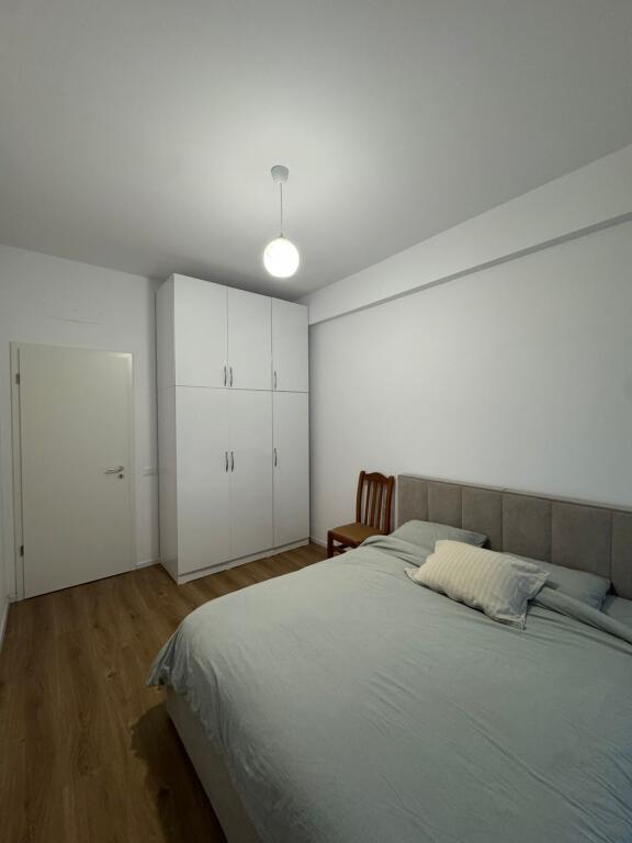 🏢Ne zonen e Ali Demit,Rezidenca Kaimi jepet me qera apartament 1+1,i mobiluar 40,000Leke
