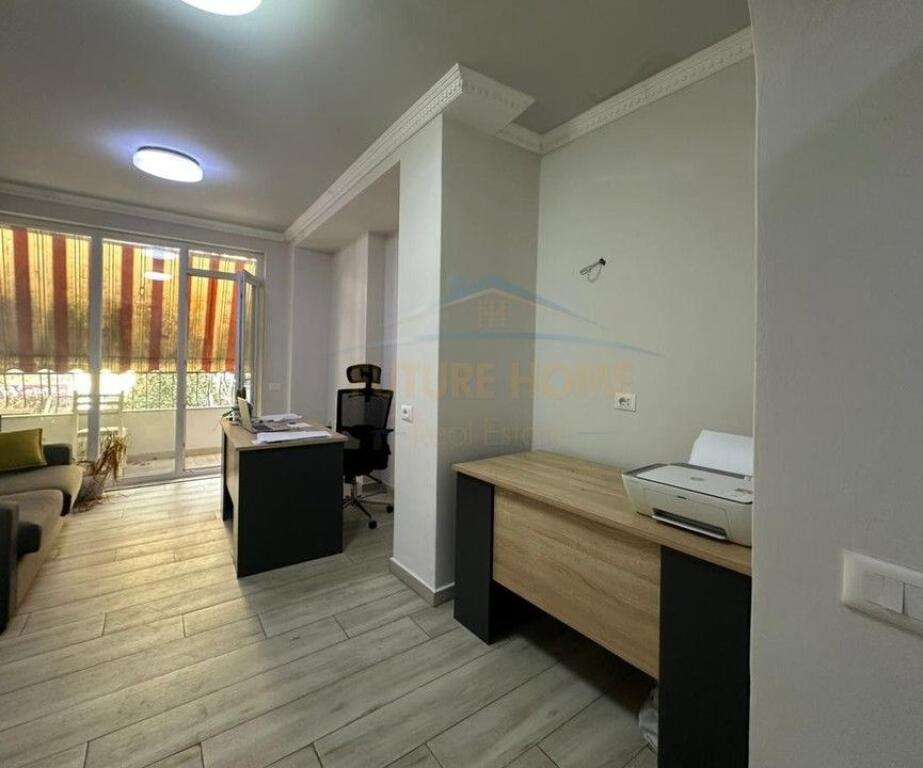 Qira, Zyrë, Blloku.