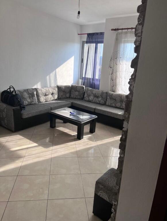 Jepet me qira apartment 2+1 ne Bathore