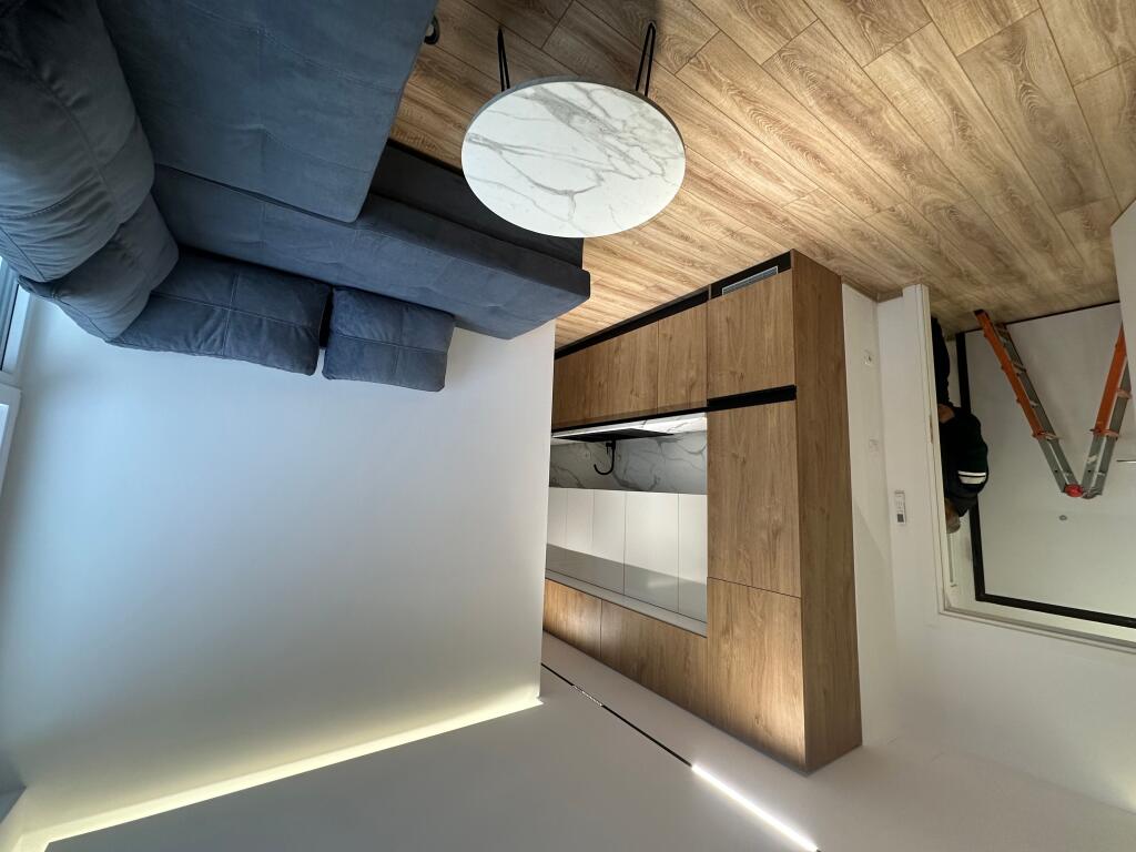 2+1 apartment for rent at the Commune of Paris