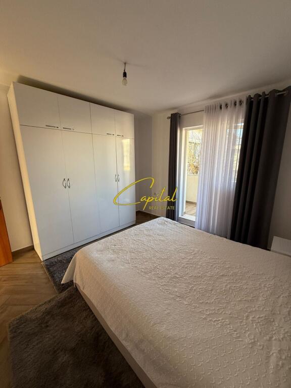 VILE PRIVATE ME QERA 115 M2 5 MAJI 900 EURO