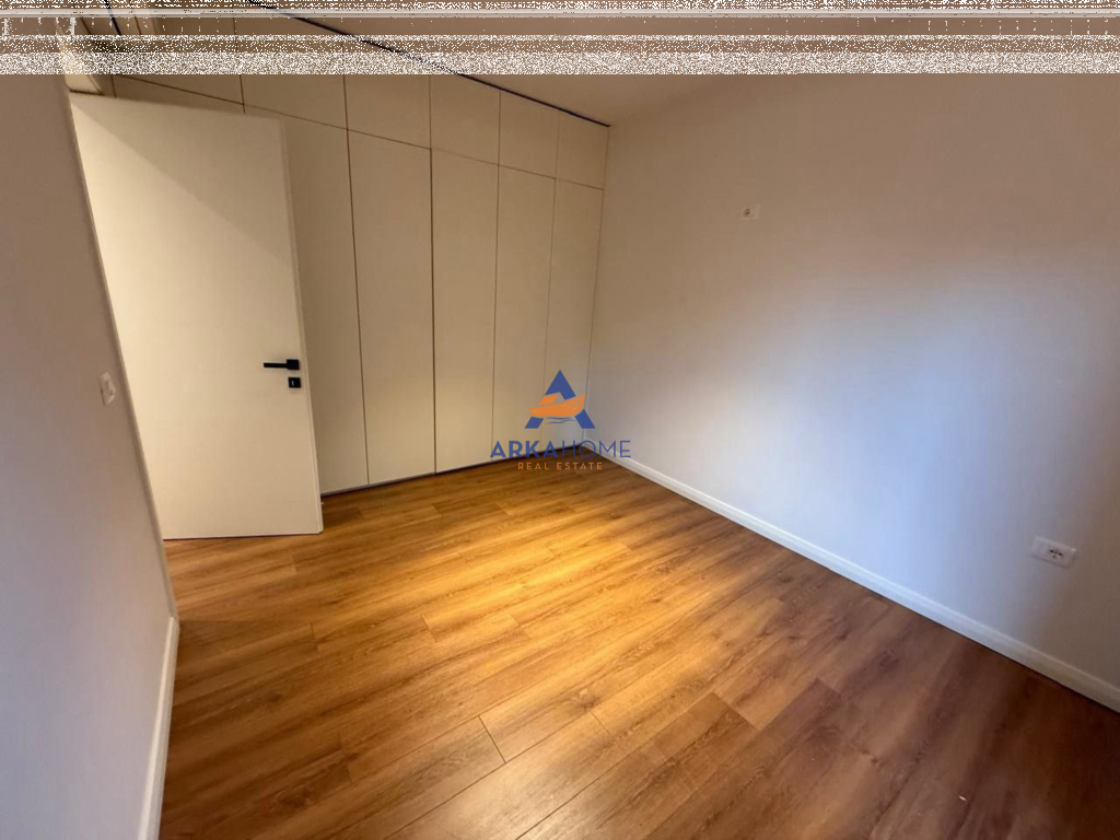 AFFITTASI APPARTAMENTO 2+1 DELUXE "LIQENI FARKES" 1500 EURO