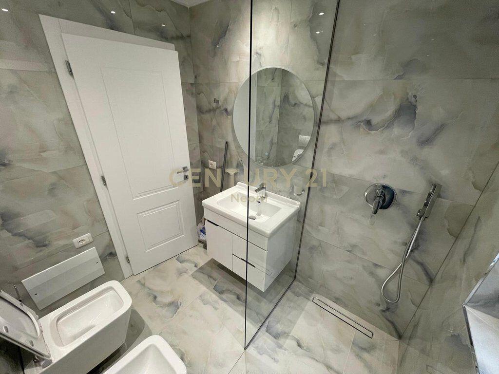 Appartamento di lusso 2+1+2 Posti Auto in affitto presso il Lago Secco