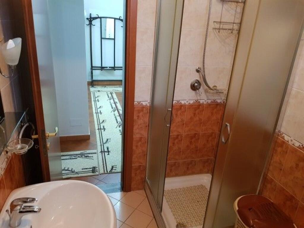 🏡Affittasi appartamento 2+1 – Blv. Bajram Curri  (Brryli)