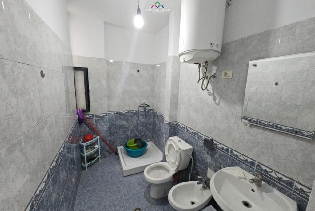 Apartament Me Qera 1+1 Prane Shkolles se Kuqe (ID B2101408) Tirane