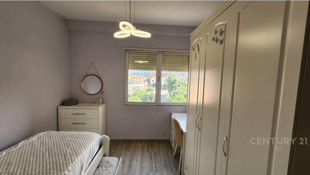 SHITET APARTAMENT 2+1 TEK 21 DHJETORI !