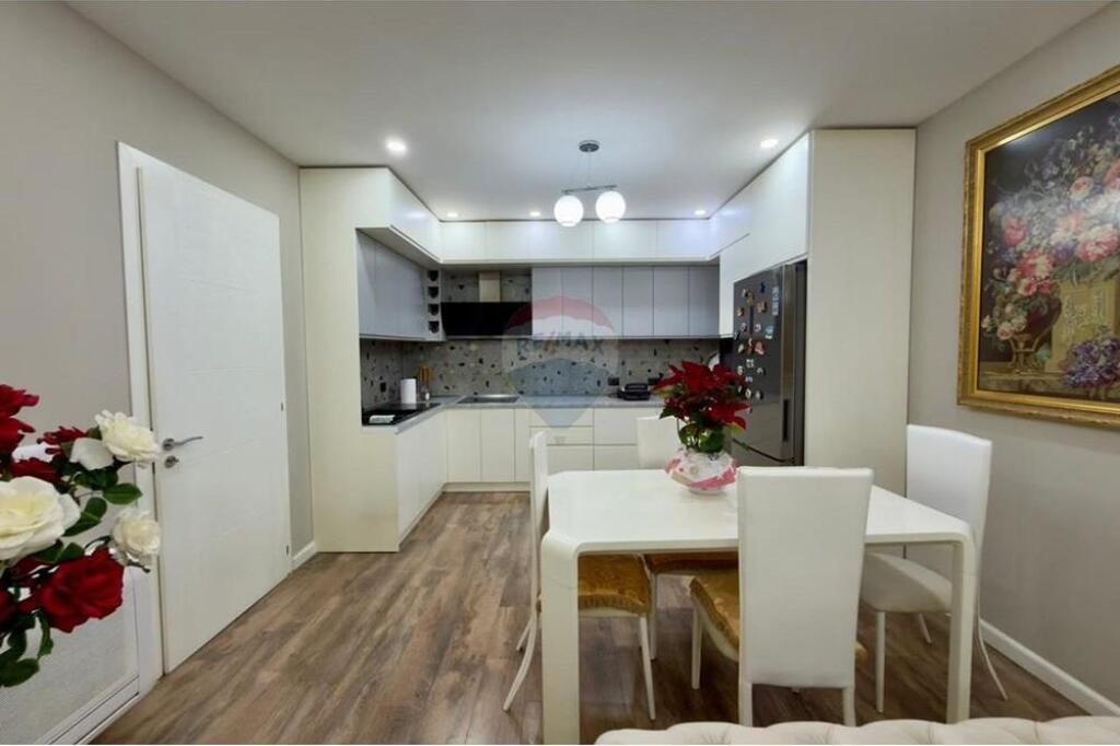 Appartamento - In Vendita - Profarma, Tirana(ID: 530181047-553)